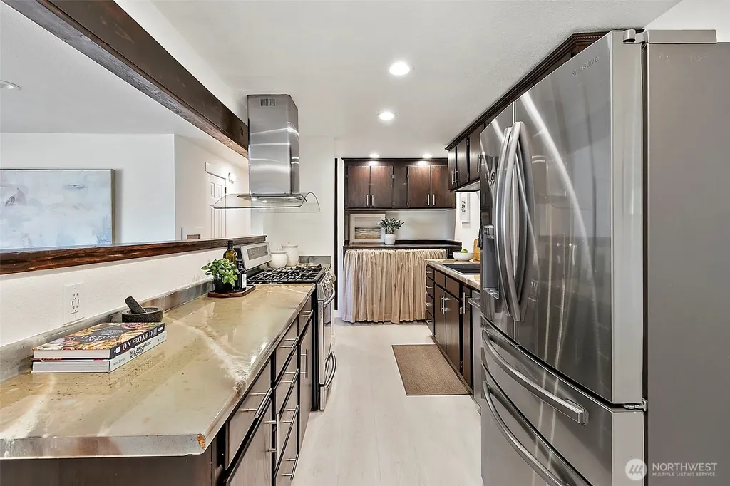 1947 SW 350th Street Federal Way WA 98023