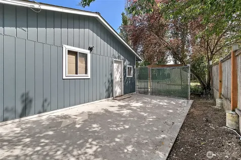 1947 SW 350th Street Federal Way WA 98023