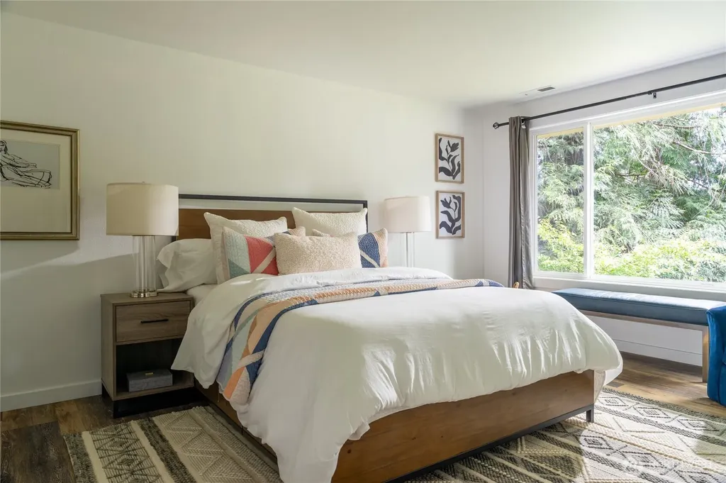 15104 Sunrise Drive NE Bainbridge Island WA 98110