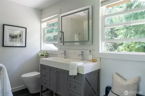 15104 Sunrise Drive NE Bainbridge Island WA 98110