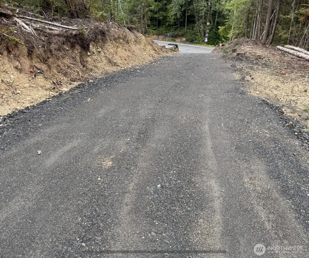 1085 N Lake Cushman Road Hoodsport WA 98548