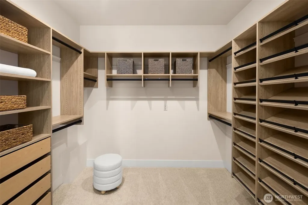 4800 52nd Avenue SW Seattle WA 98116