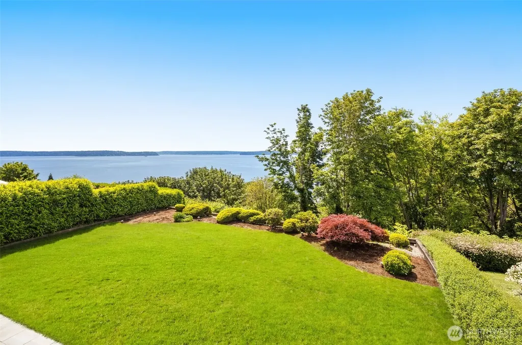 4800 52nd Avenue SW Seattle WA 98116