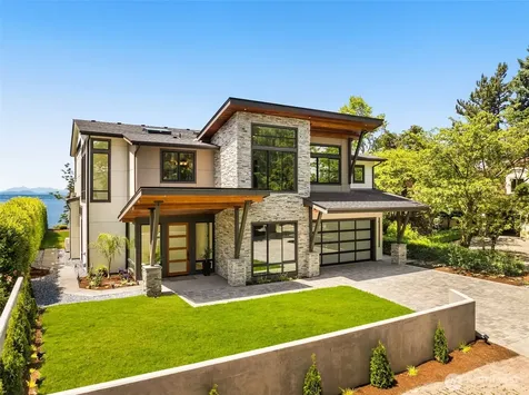 4800 52nd Avenue SW Seattle WA 98116