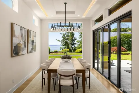 4800 52nd Avenue SW Seattle WA 98116