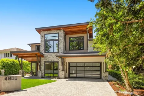 4800 52nd Avenue SW Seattle WA 98116