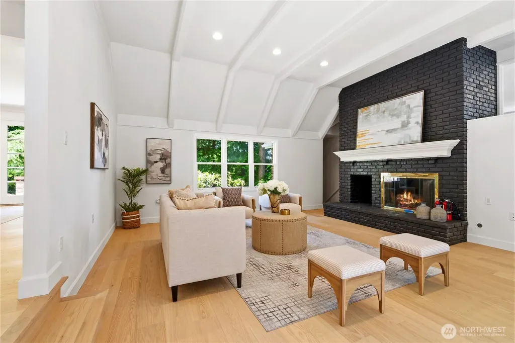 13555 54th Place NE Bellevue WA 98005