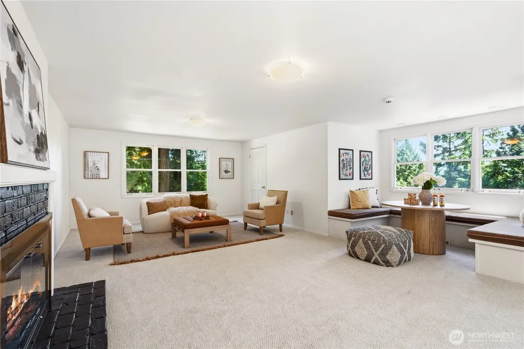 13555 NE 54th Place Bellevue WA 98005
