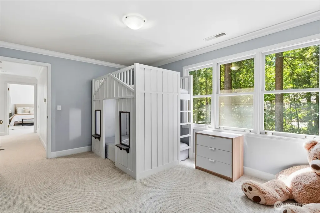 13555 NE 54th Place Bellevue WA 98005