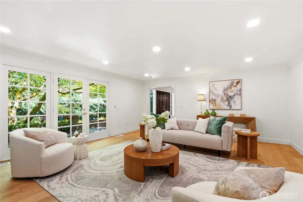 13555 NE 54th Place Bellevue WA 98005