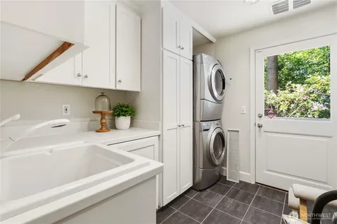 13555 54th Place NE Bellevue WA 98005