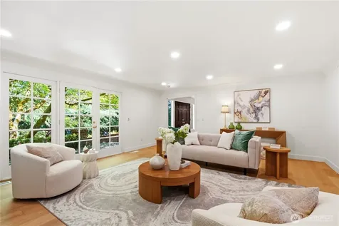 13555 NE 54th Place Bellevue WA 98005