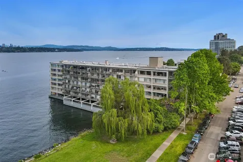 2040 43rd Avenue E Seattle WA 98112