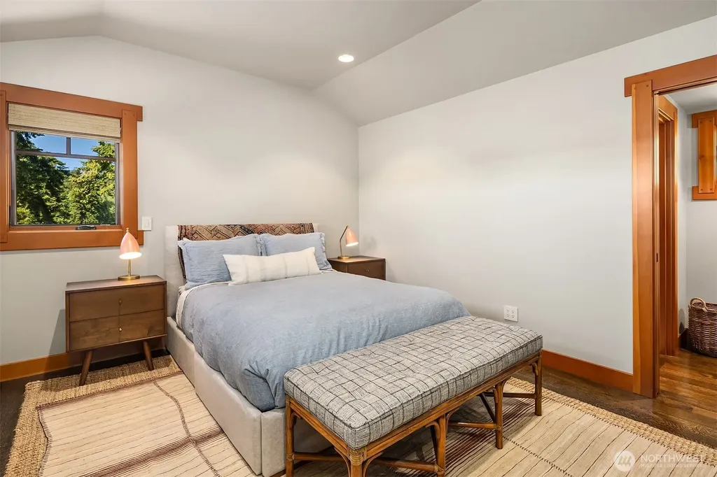 4174 Beach Drive Freeland WA 98249