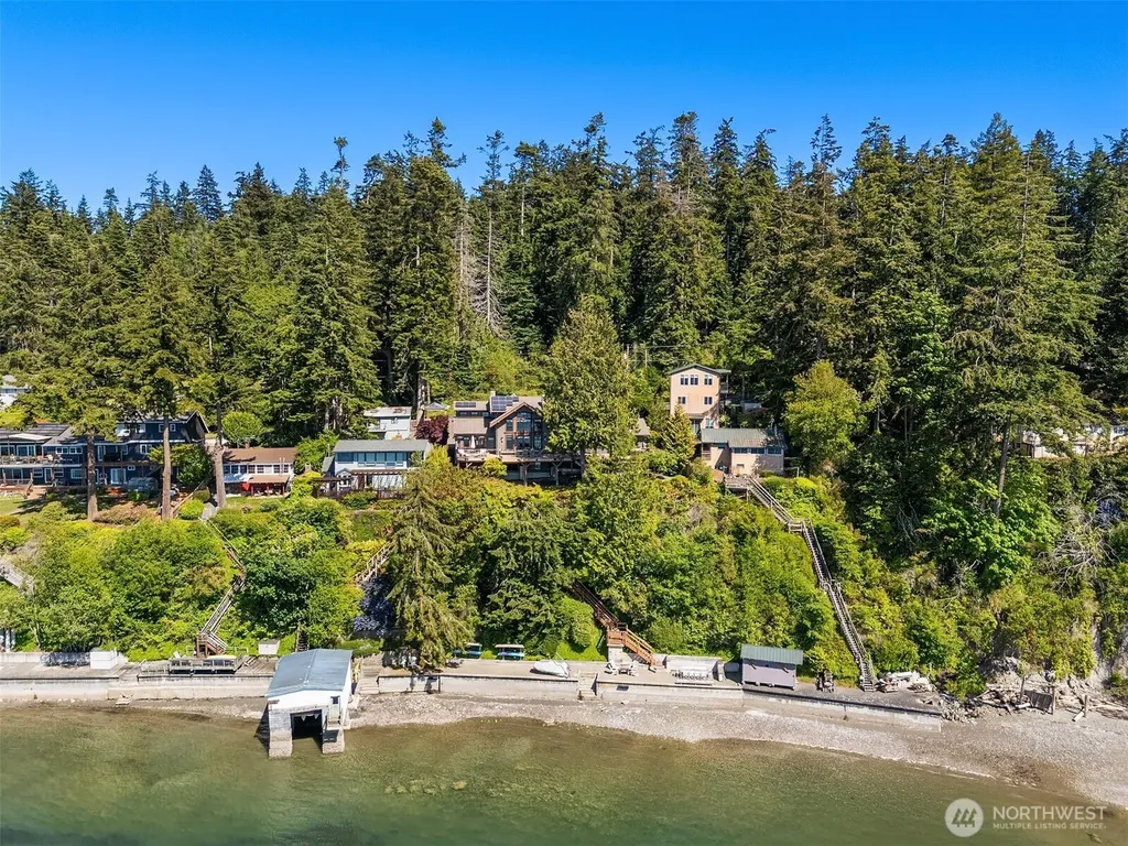 4174 Beach Drive Freeland WA 98249