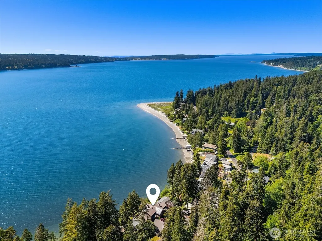 4174 Beach Drive Freeland WA 98249