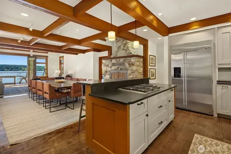 4174 Beach Drive Freeland WA 98249