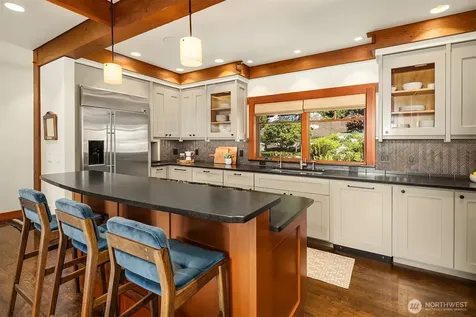4174 Beach Drive Freeland WA 98249