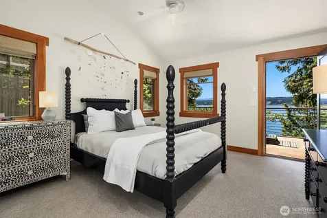 4174 Beach Drive Freeland WA 98249