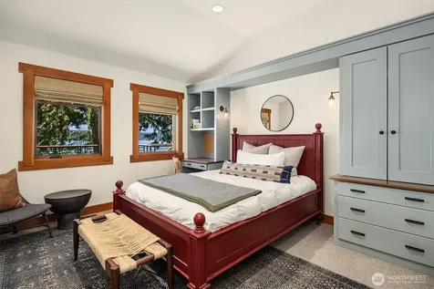 4174 Beach Drive Freeland WA 98249