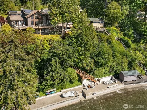 4174 Beach Drive Freeland WA 98249