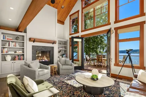 4174 Beach Drive Freeland WA 98249