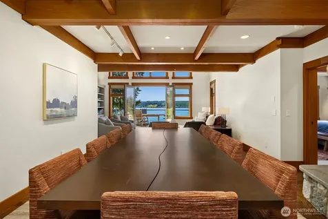 4174 Beach Drive Freeland WA 98249