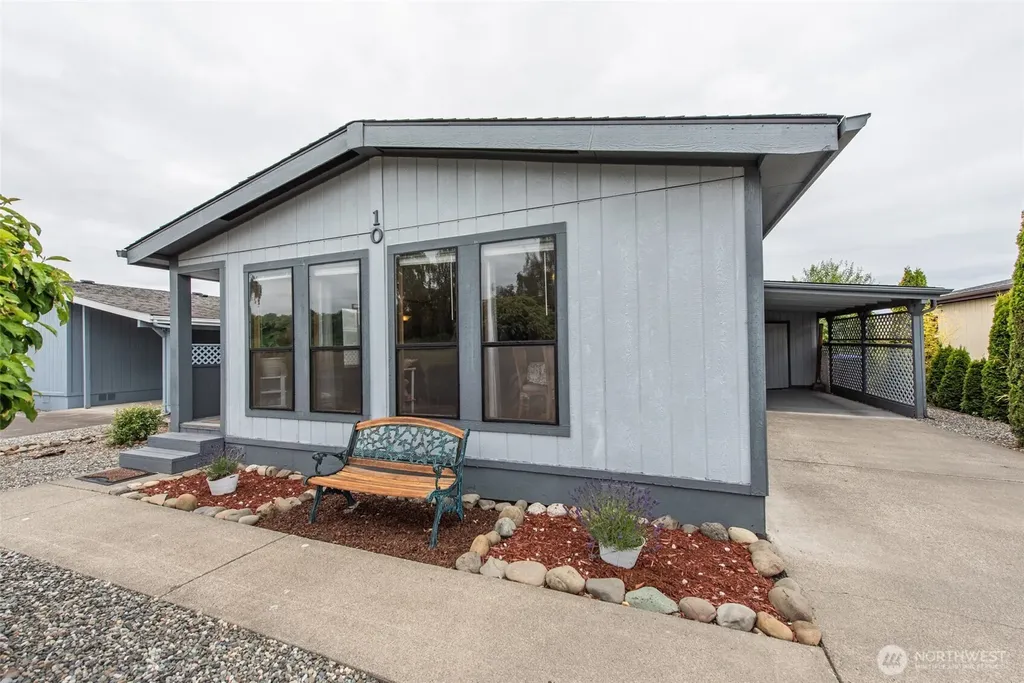 325 N 5th Avenue #10 Sequim WA 98382