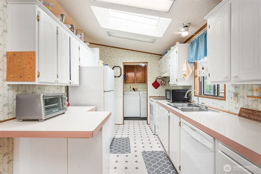 325 N 5th Avenue #10 Sequim WA 98382