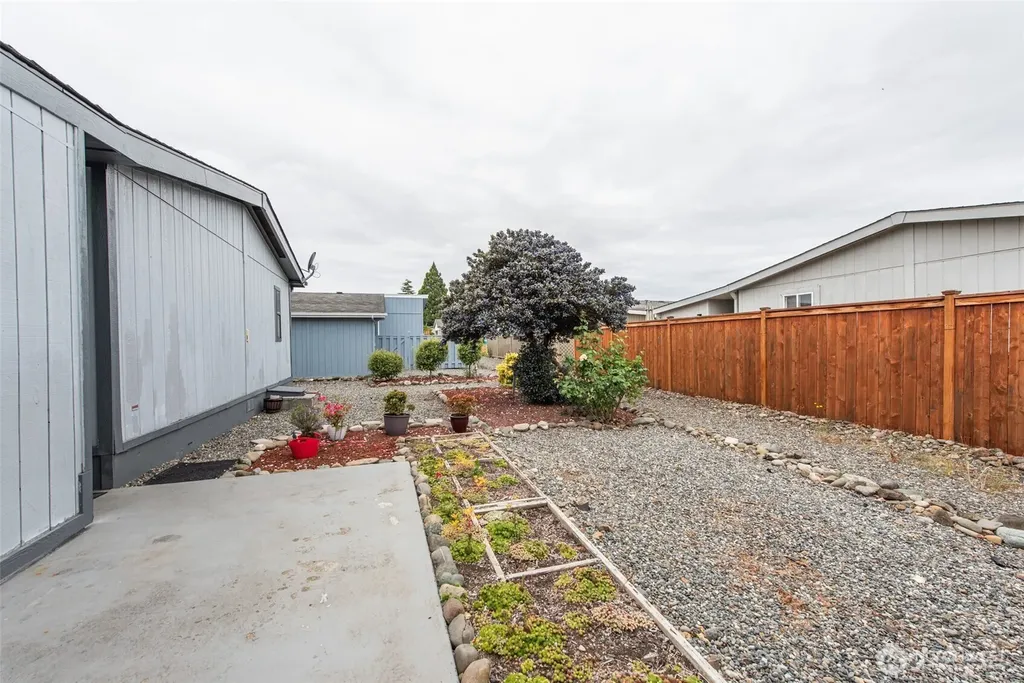 325 N 5th Avenue #10 Sequim WA 98382