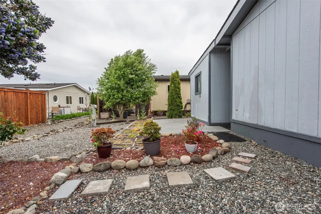 325 N 5th Avenue #10 Sequim WA 98382