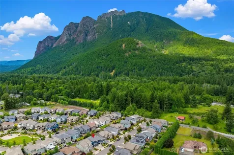 336 Zemp Way NE North Bend WA 98045
