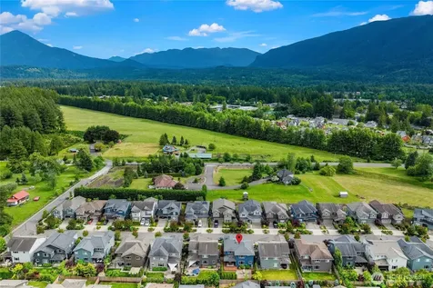 336 Zemp Way NE North Bend WA 98045
