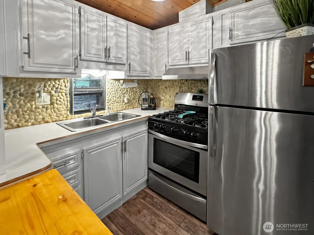160 Big River Boulevard E Deming WA 98244