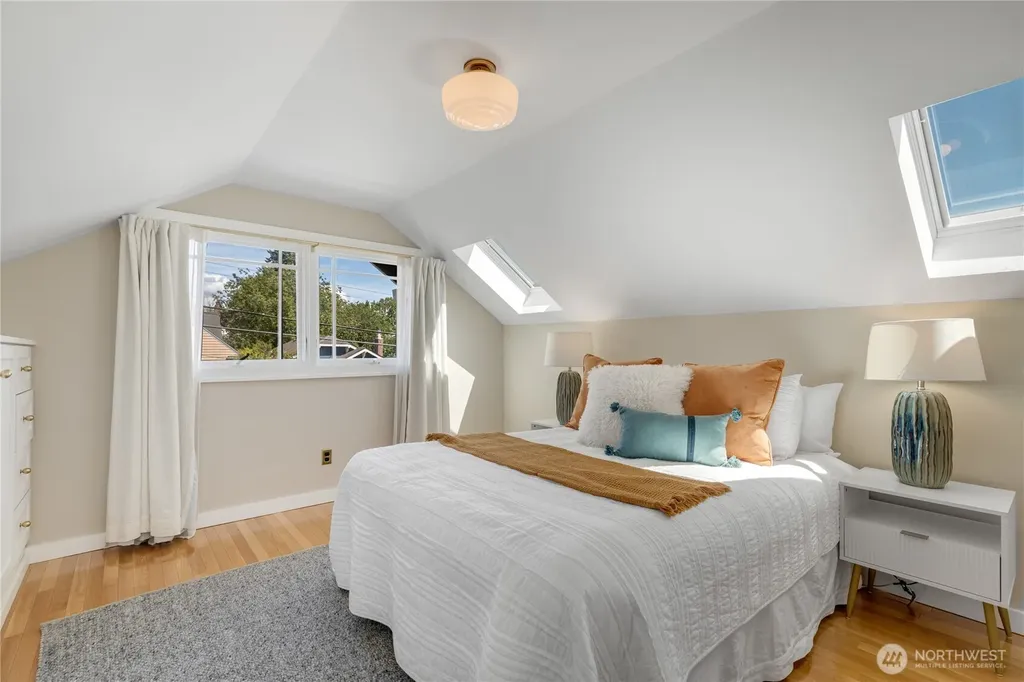 3929 Ashworth Avenue N Seattle WA 98103