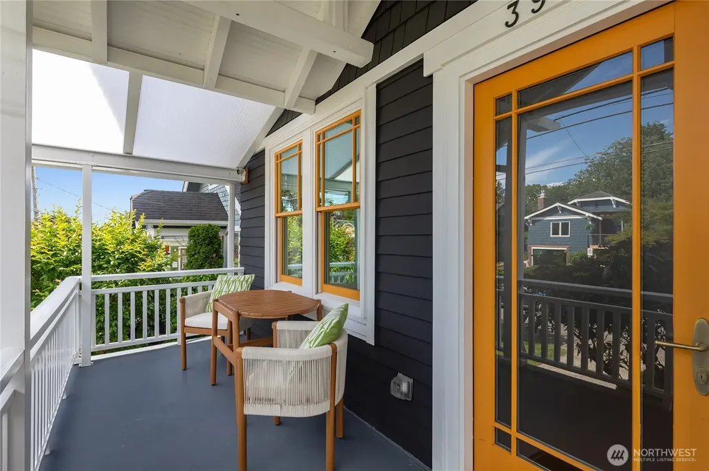 3929 Ashworth Avenue N Seattle WA 98103