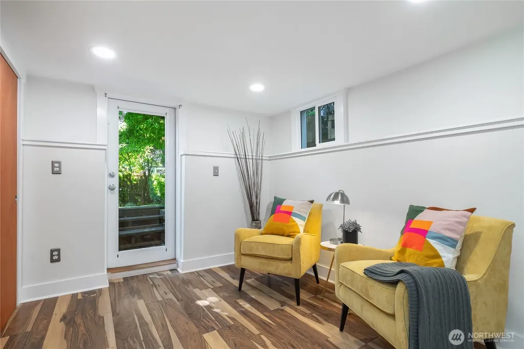 3929 Ashworth Avenue N Seattle WA 98103
