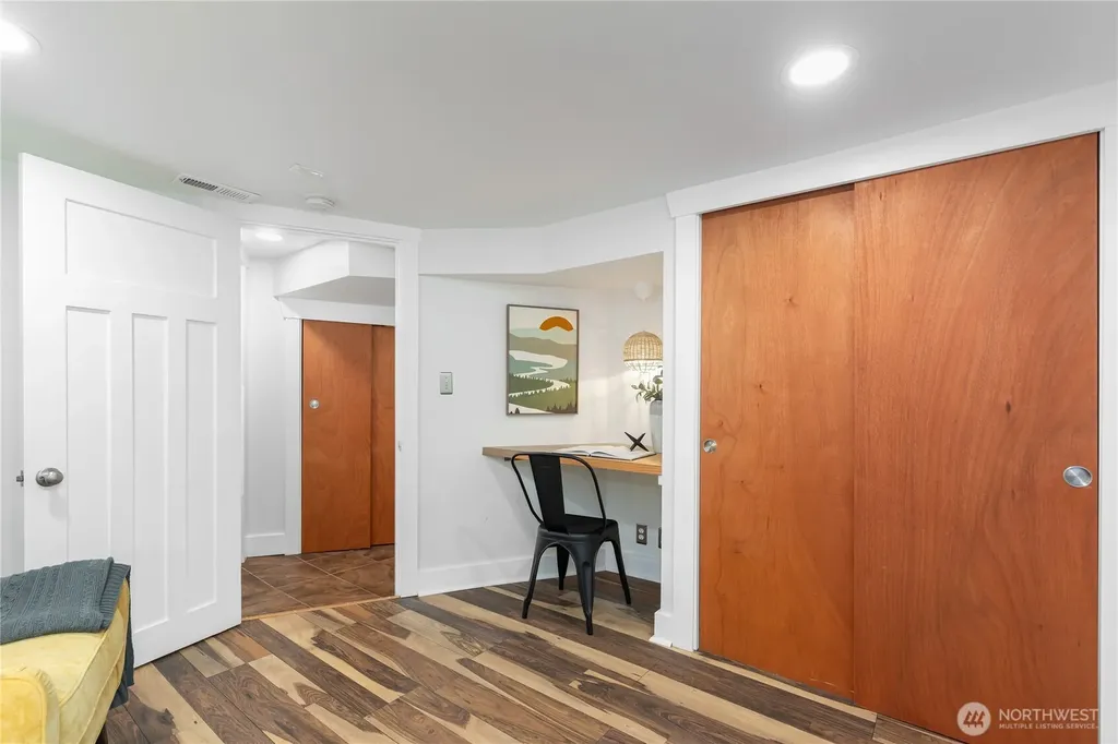 3929 Ashworth Avenue N Seattle WA 98103