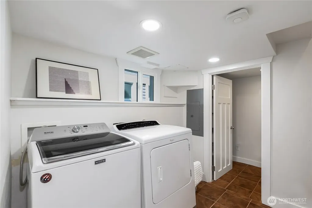 3929 Ashworth Avenue N Seattle WA 98103