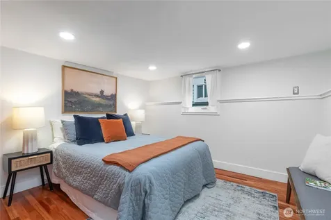 3929 Ashworth Avenue N Seattle WA 98103