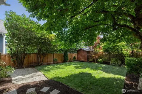 3929 Ashworth Avenue N Seattle WA 98103
