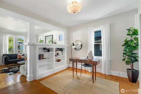 3929 Ashworth Avenue N Seattle WA 98103