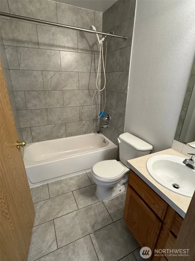 1608 E 34th Street Tacoma WA 98404
