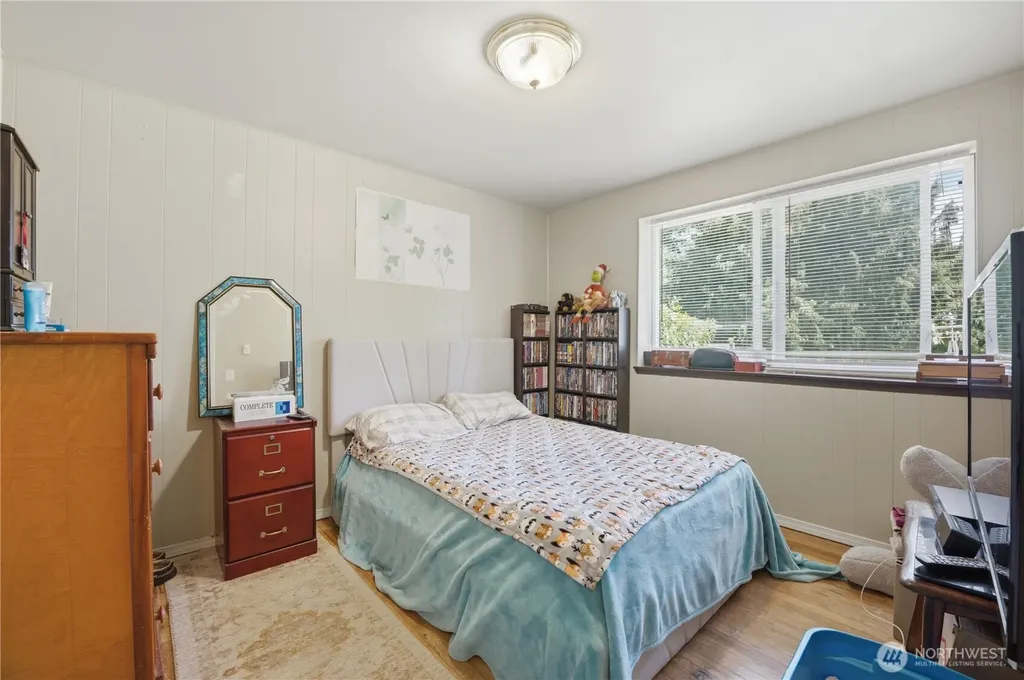 18824 Midvale Avenue N Shoreline WA 98133