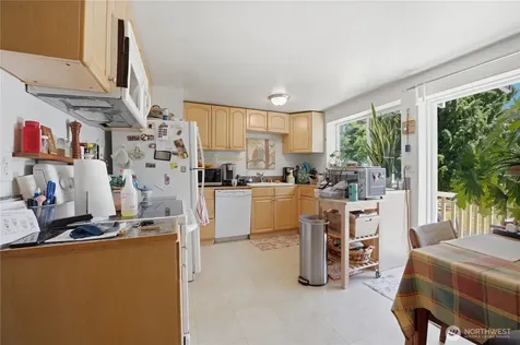 18824 Midvale Avenue N Shoreline WA 98133