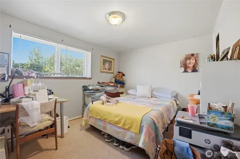 18824 Midvale Avenue N Shoreline WA 98133