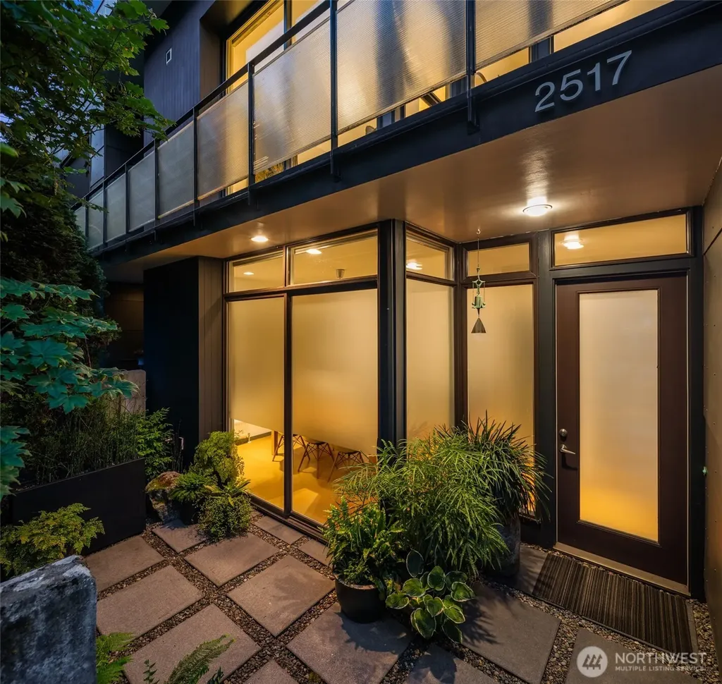2517 13th Avenue S Seattle WA 98144