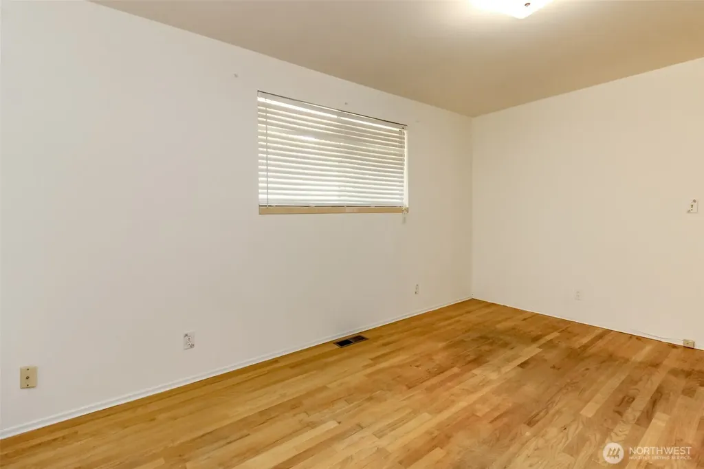 5127 S Hazel Street Seattle WA 98178