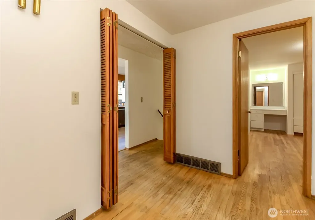 5127 S Hazel Street Seattle WA 98178