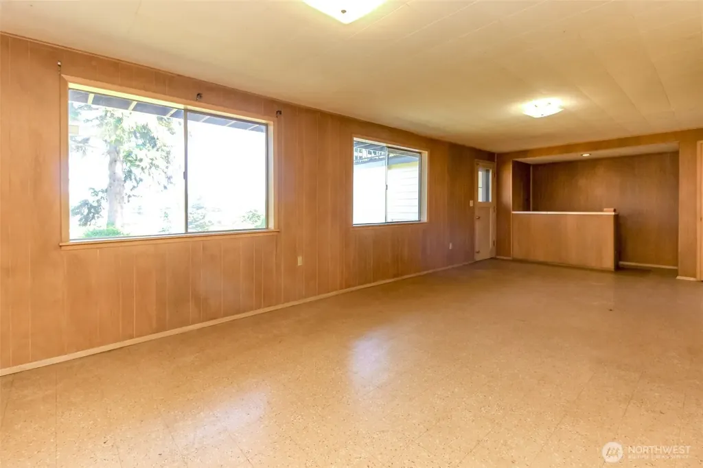 5127 S Hazel Street Seattle WA 98178